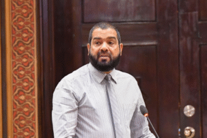 ގާނޫނާ ހިލާފުވާ ސިޔާސީ ޕާޓީތަކާމެދު ފިޔަވަޅު އެޅުމަށް ގޮވާލައި މަޖިލީހަށް ގަރާރެއް
