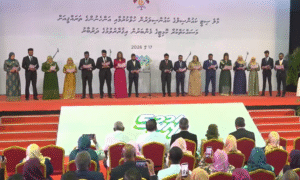މާލެ ސިޓީގެ މޭޔަރު އާދަމް އާޒިމާއި އިންތިހާބީ ކައުންސިލަރުން މަގާމުގެ ހުވާކުރައްވައިފި