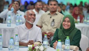 ރައީސް އާއި އަނބިކަނބަލުން ދުރުކުރަން އިދިކޮޅުން މަސައްކަތްކުރާކަމުގެ ތުހުމަތު!