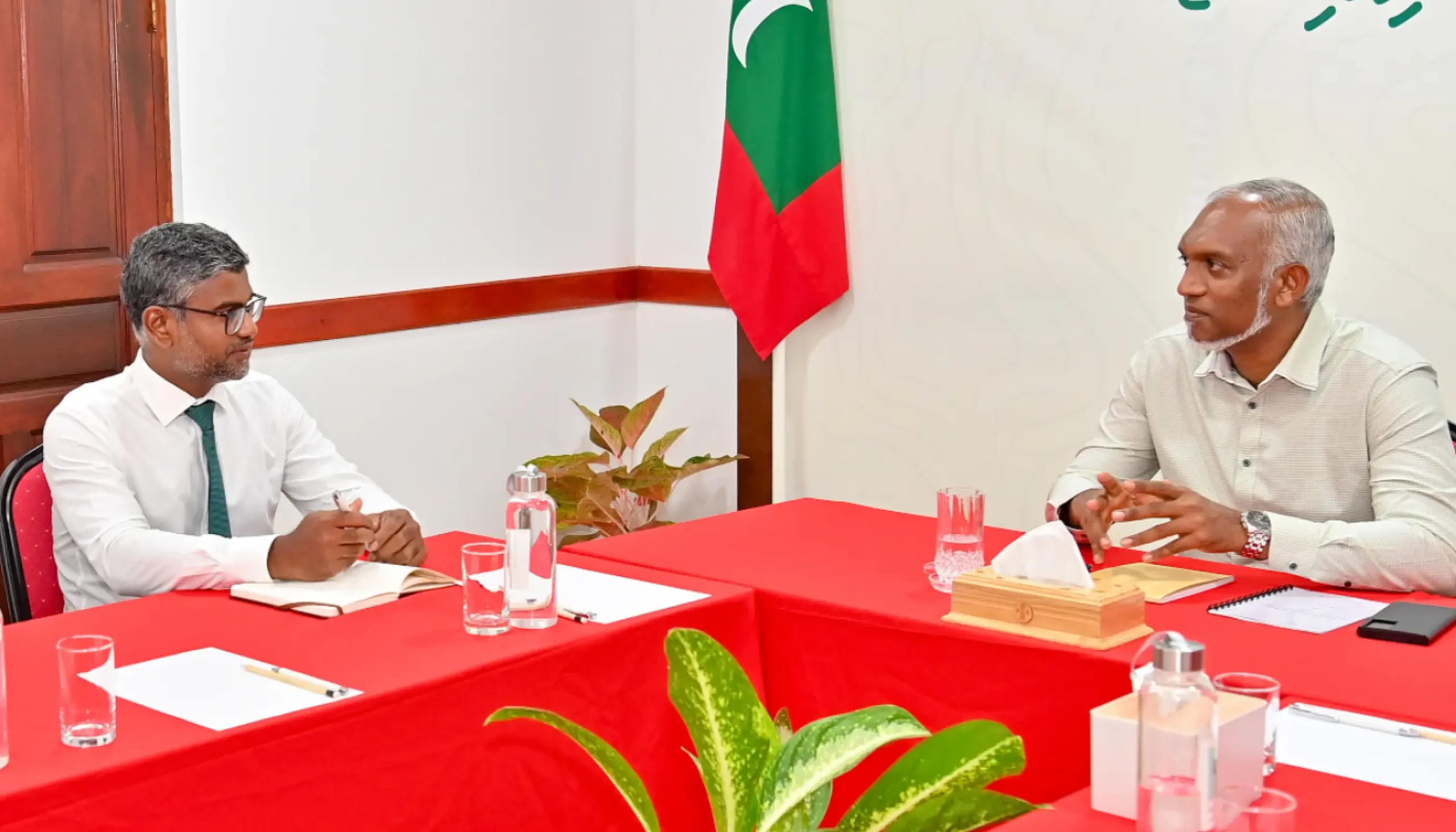 ޕާޓީ ބަދަލުކުރުމާ ގުޅިގެން ވ. ތިނަދޫ ކައުންސިލްގެ ރައީސް ސަސްޕެންޑްކޮށްފި
