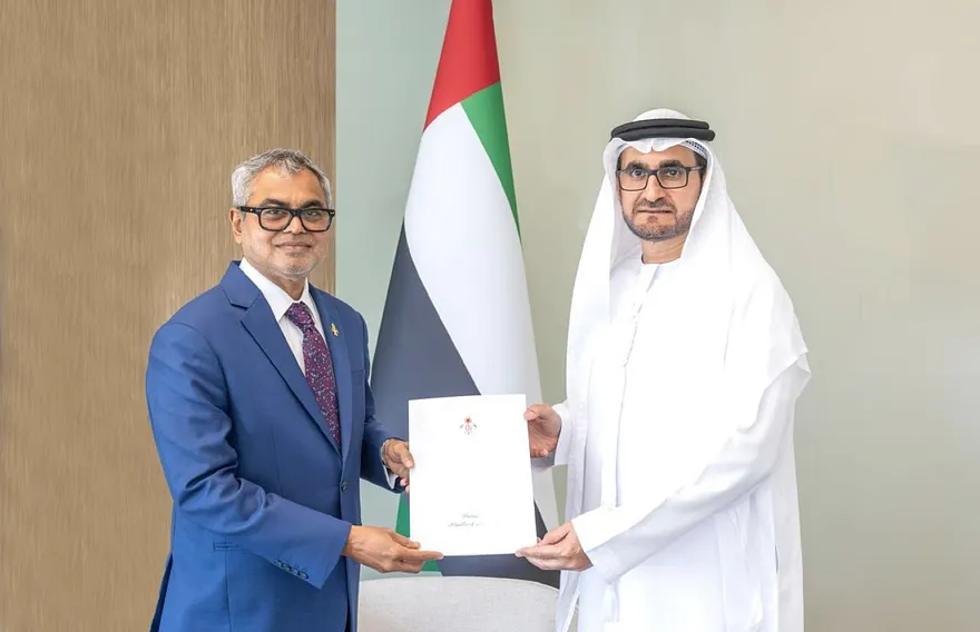 ޔޫއޭއީގެ އާ ސަފީރު ތޯރިގު ސަފީރުކަމުގެ ފަތްކޮޅު ހުށަހަޅުއްވައިފި