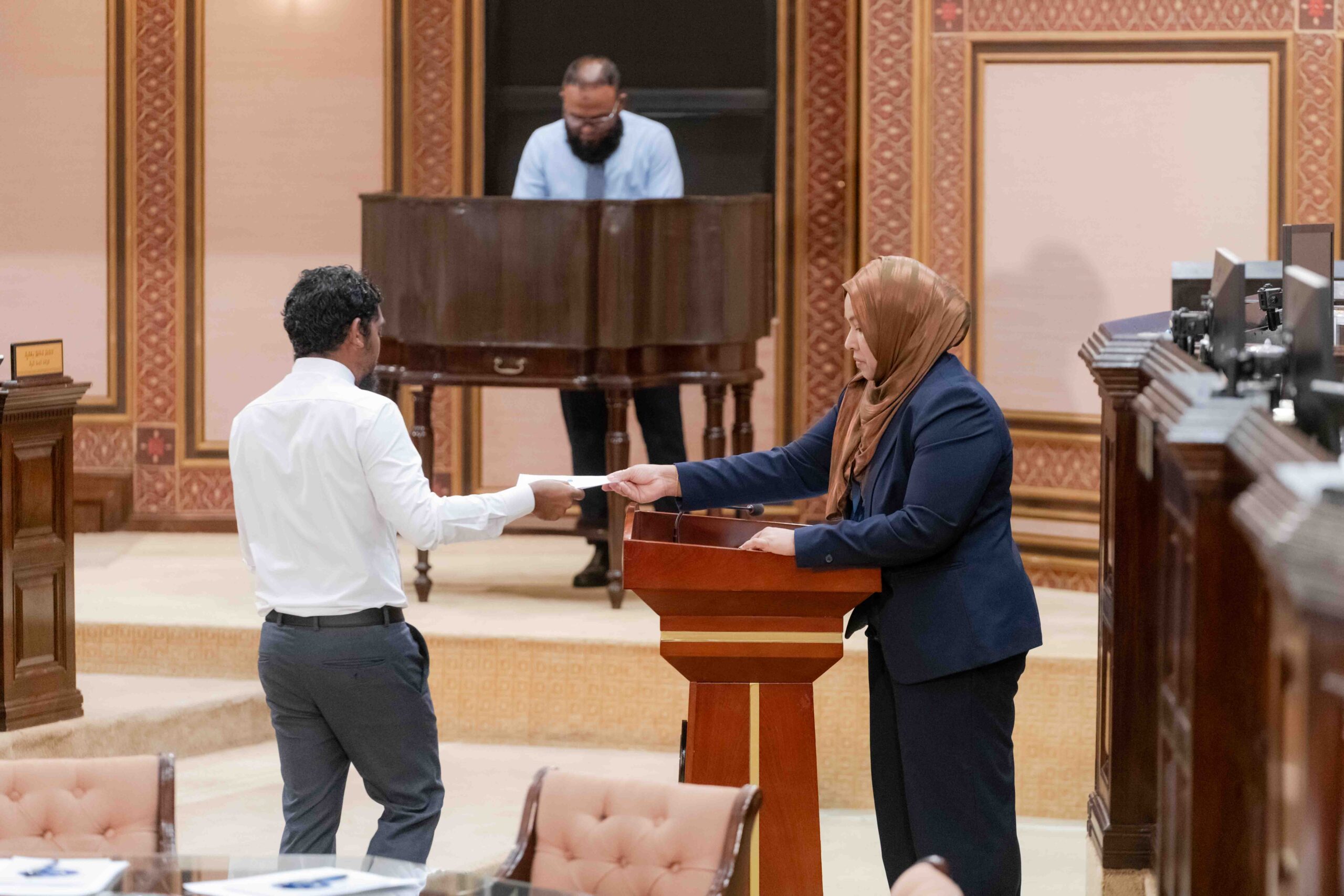 މަޖިލީހުގެ ނައިބު ރައީސްކަމަށް ސަލީމް އިންތިޚާބުވި ނަމަވެސް، ފިއްޓޭއަށް ލިބުނު ވޯޓާއެކު ސުވާލުތަކެއް!