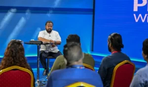 ސަރުކާރުގެ ސިޔާސީ މުވައްޒަފުން މަދުކުރުމުގެ ޢަމަލީ މަރުޙަލާ ފަށަނީ