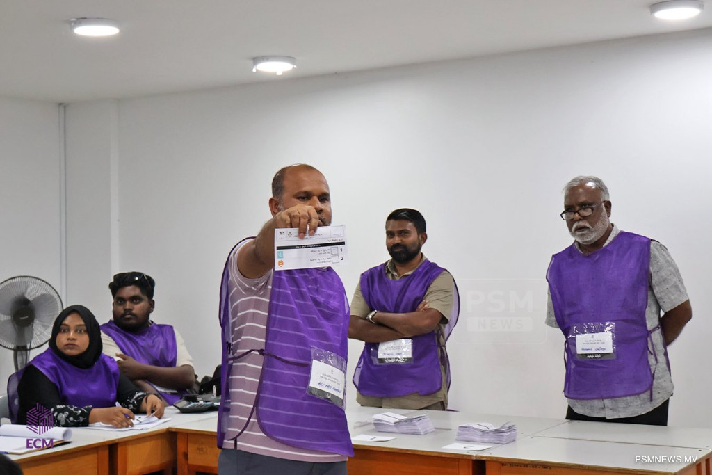 ދ. މީދޫ ކައުންސިލް އިންތިޚާބުގެ އިންތިޒާމުތަކަށް އެޗްއާރްސީއެމްގެ ތަޢުރީފު