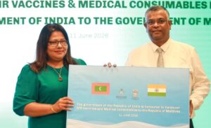 އިންޑިއާއިން ހިމަބިހި ވެކްސިންގެ 20 ހާސް ޑޯސް އަދި ތިން ޓަނުގެ މެޑިކަލް ސާމާނު ރާއްޖެއަށް ހަދިޔާކޮށްފި