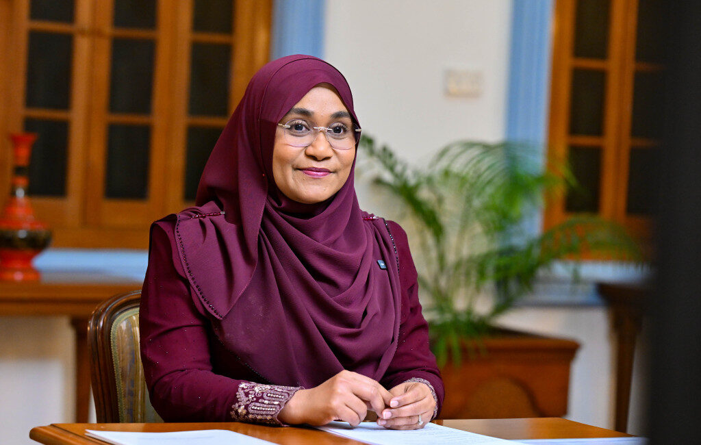 މުޖުތަމަޢުގެ ކުރިއެރުމަށް އޮތް އެންމެ ބޮޑު އިންވެސްޓްމަންޓަކީ މީހުން ބިނާކުރުން: ފަސްޓް ލޭޑީ