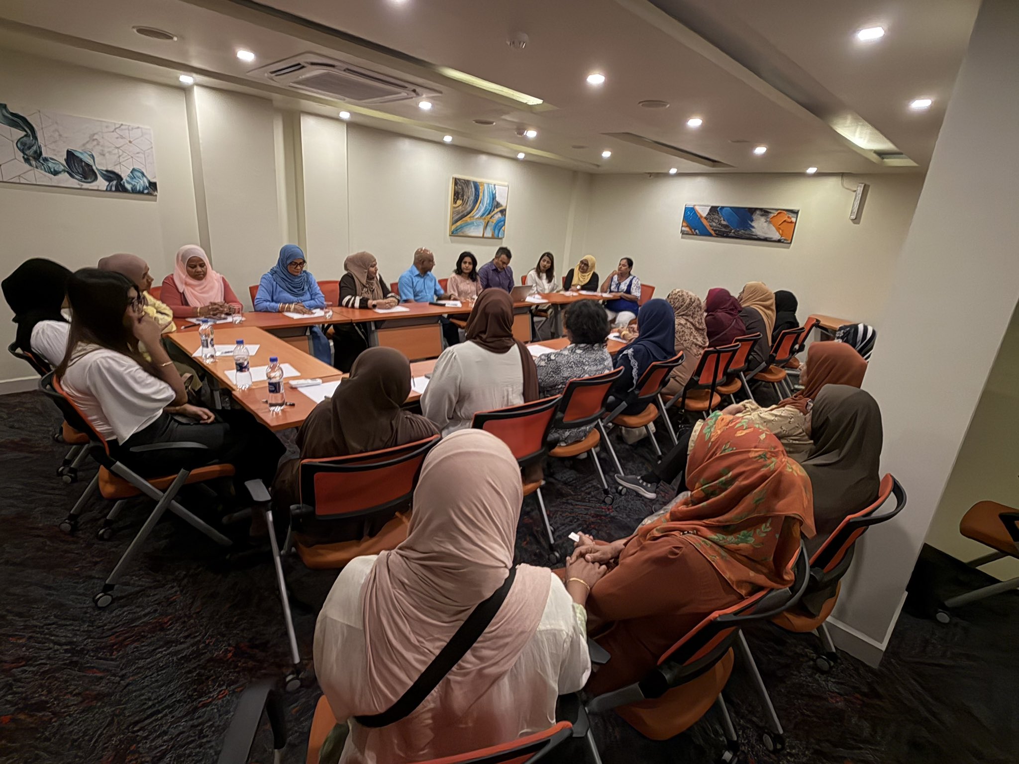 މާލޭ ސިޓީ ކައުންސިލް, ޑަބްލިއުޑީސީ އަދި އެމްޑީޕީގެ އަންހެނުންގެ ރޫޙުގެ މެމްބަރުންނާ ޝާހިދު ބައްދަލުކުރައްވައިފި