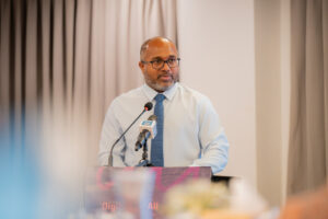 ޓެކްނޮލޮޖީ ބޭނުންކުރަން ނޭނގޭނަމަ ވަސީލަތްތައް ގާއިމުކުރުމުގެ ބޭނުމެއް ނެތް: އިޙްސާން