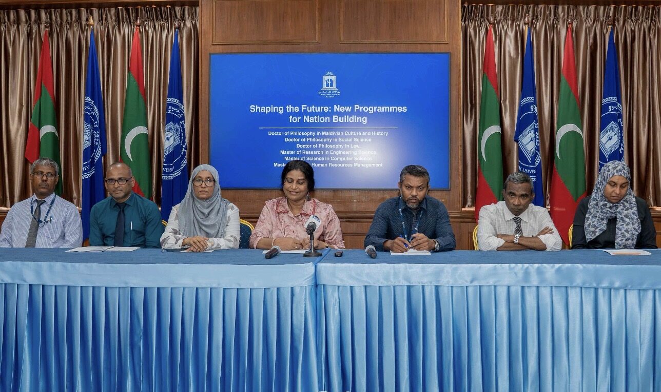 ގައުމީ ޔުނިވާސިޓީގައި ޕީއެޗްޑީ ފެންވަރުގެ ތިން ކޯހެއް ހިމެނޭ ގޮތަށް، ހަ ޕްރޮގްރާމެއް އަލަށް ފަށަނީ