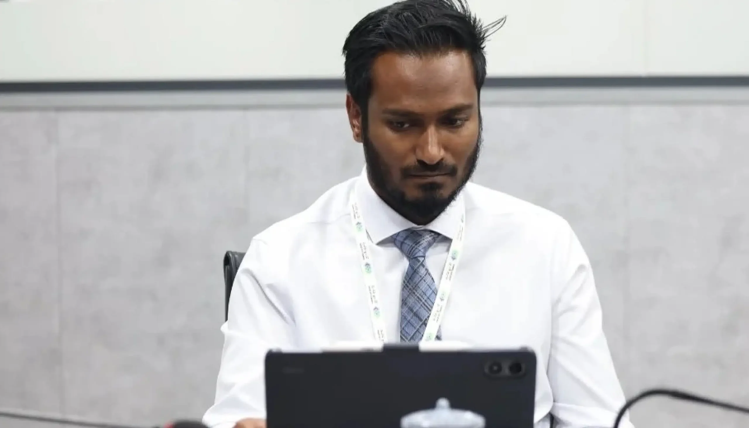 ސަނީހު ސިޓީ ކައުންސިލްގެ އޮޑިޓް ކޮމިޓީގެ ޗެއާކަމުން އެންމެ ދުވަހެއްގެ ތެރޭގައި އިސްތިއުފާ ދެއްވައިފި