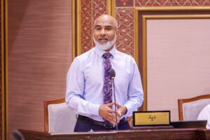 ސުކޫލަށް ހާޒިރުނުވާ ދަރިވަރުންގެ މައްސަލައިގައި ހަރުކަށި ފިޔަވަޅު އަޅަނީ
