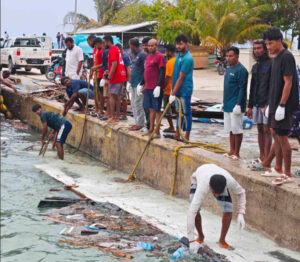 ވައިގަދަވެ ނަގިލި ކެނޑި މާފުށީ ފަރަށް ސަފާރީއެއް އަރައިފި