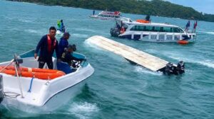 ވިއެޓްނާމްގައި ފަތުރުވެރިންގެ ބޯޓެއް ބަންޑުންޖަހާލައި އިންޑިއާގެ 15 މީހުން މަރުވެއްޖެ