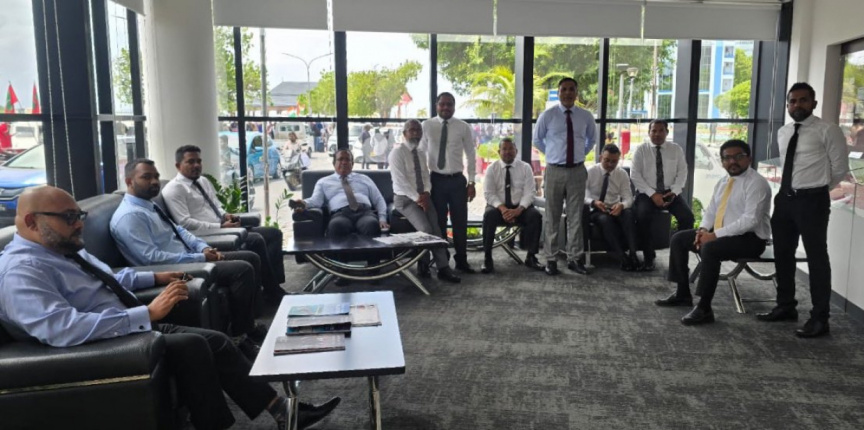 ޑޮލަރުގެ ދަތިކަމާ ގުޅޭގޮތުން އެމްޑީޕީން ޕީޖީން އެމްއެމްއޭގެ ގަވަރުނަރާ ބައްދަލުކުރަން އެދިއްޖެ