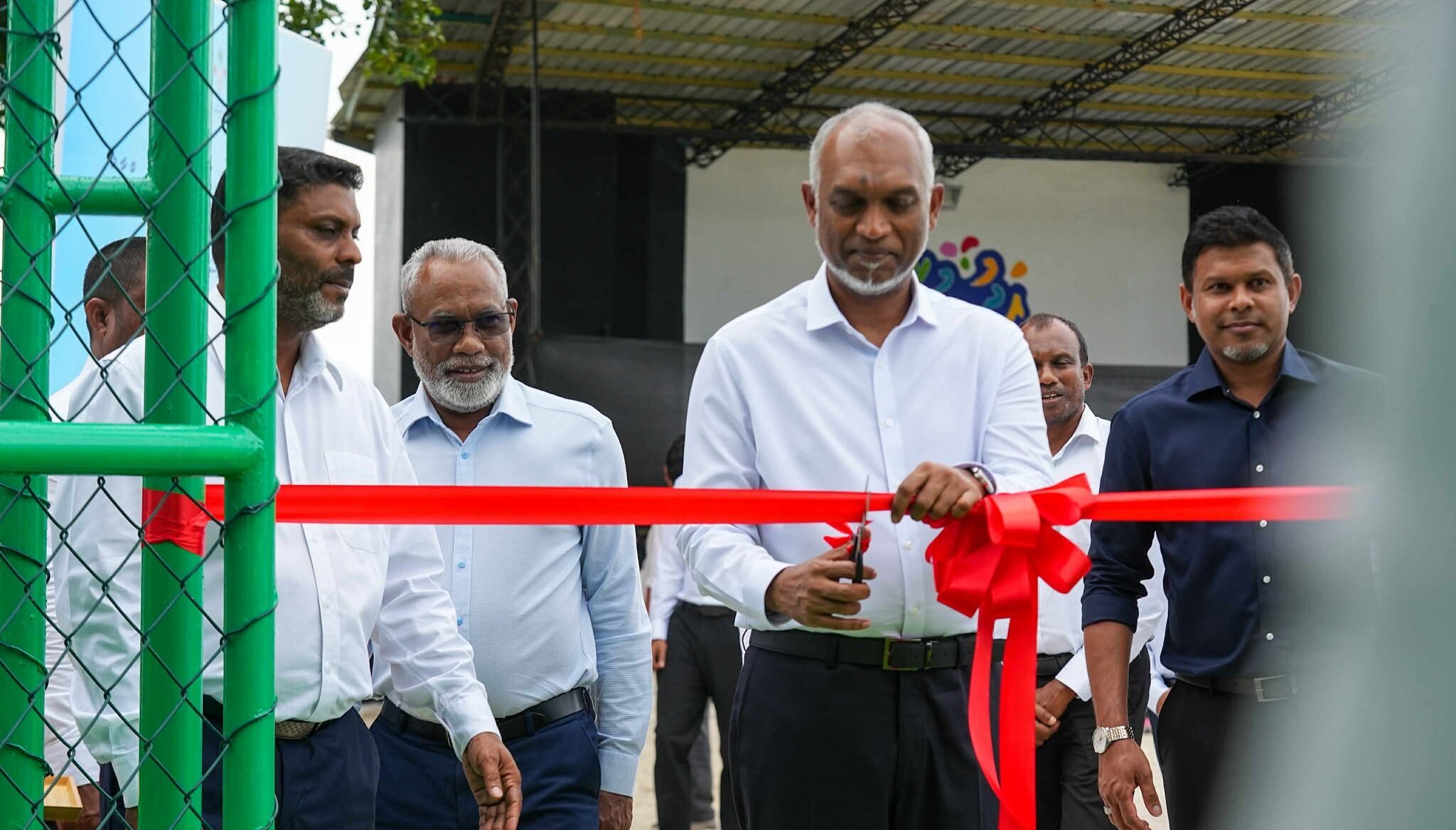 ރައީސް މުއިއްޒު އުކުޅަހުގެ ޒަމާނީ ވޮލީ ކޯޓު ހުޅުއްވައިދެއްވައިފި
