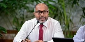 ކަޅުބާޒާރުގައި ޑޮލަރު ވިއްކާ ފަރާތްތަކަށް މަނީ ލޯންޑްރިންގެ ދައުވާ އުފުލަނީ
