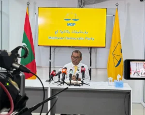 ޑޮލަރުގެ އަގު 10 ދުވަހުގެ ތެރޭގައި 19 ރުފިޔާއަށް ތިރިކުރުމަށް ނަޝީދު ގޮވާލައްވައިފި