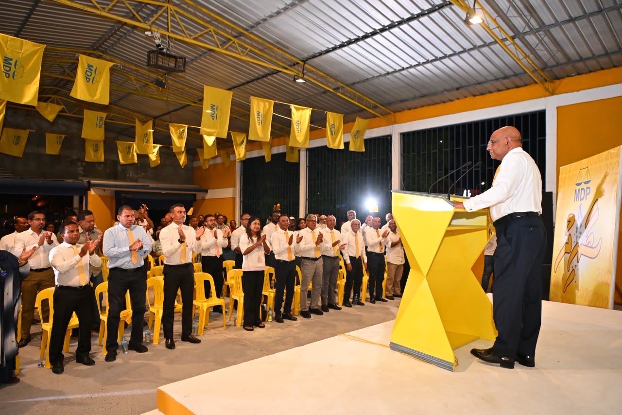 އެމްޑީޕީގެ ރައީސްކަމުން އިސްތިއުފާ ދެއްވައި، ޝާހިދު ރިޔާސީ ޕްރައިމެރީގައި ވާދަ ކުރައްވާނެކަން އިއުލާން ކުރައްވައިފި