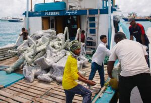 އައުޓްޑޯ ޖިމް ގާއިމުކުރުމަށް 71 ރަށަކަށް ސާމާނު ފޮނުވަން ފަށައިފި