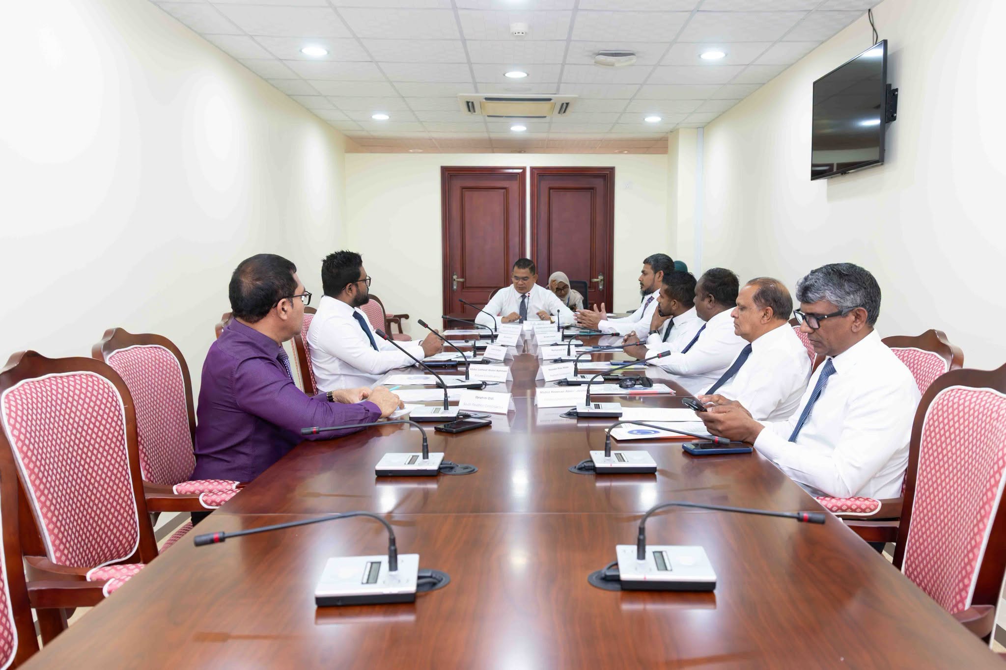 މެންބަރުންގެ އިންޝުއަރެންސާމެދު ރައްޔިތުންނަށް ވިސްނިފައި އޮތީ ރަނގަޅަކަށް ނޫން: މެމްބަރުން