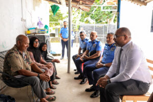ގެއްލުނު ސާޖަންޓް ނާފިޢުގެ މައިންބަފައިންނާ މިނިސްޓަރު އިޙްސާން ބައްދަލުކުރައްވައިފި