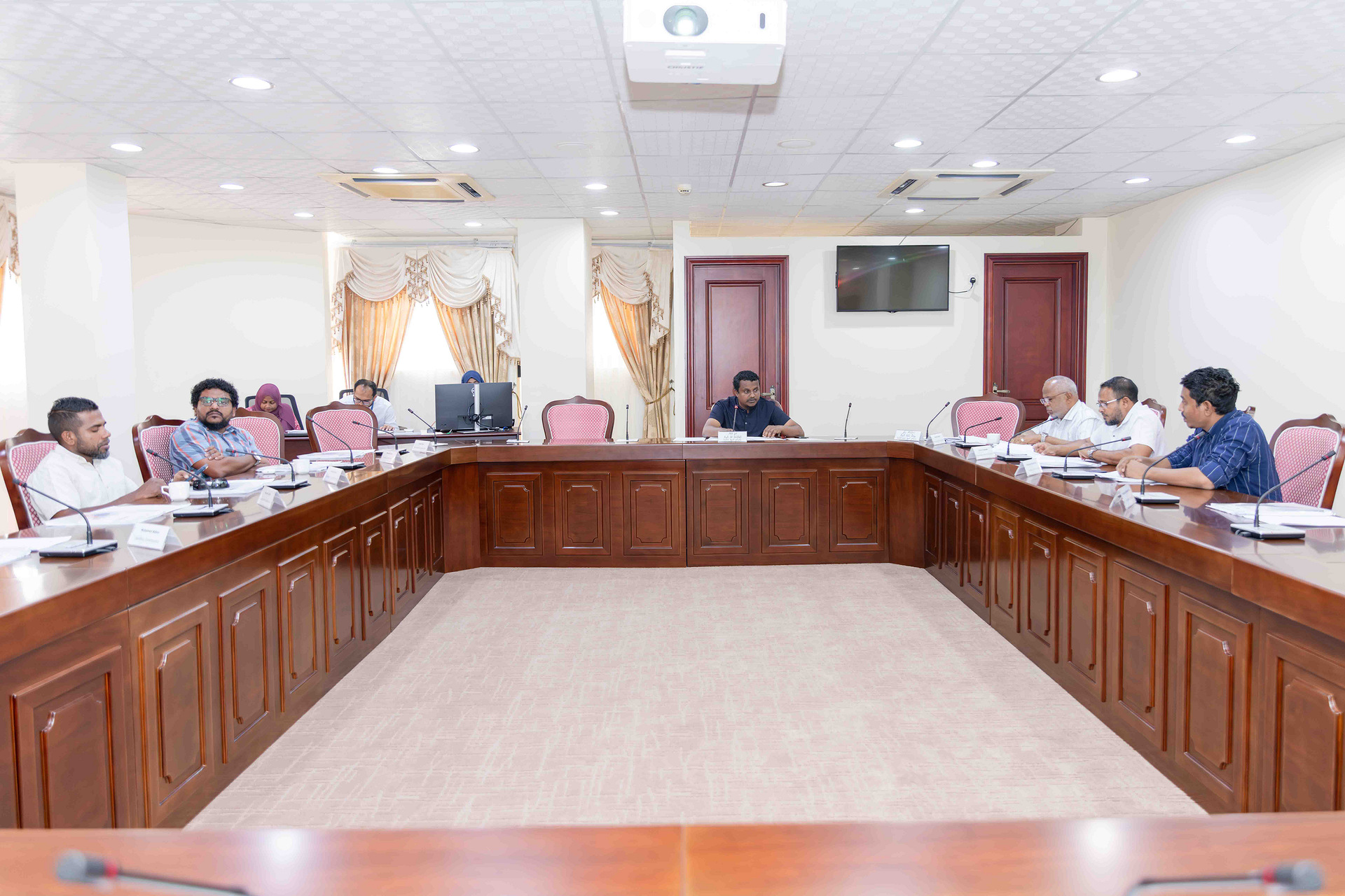 ޓެކްސް ބަޔާން ހުށަނާޅާ ފަރާތްތަކުގެ ޖަލު ހުކުމް ދެ އަހަރަށް ބޮޑު ކުރުމަސް ކޮމިޓީން ފާސްކޮށްފި