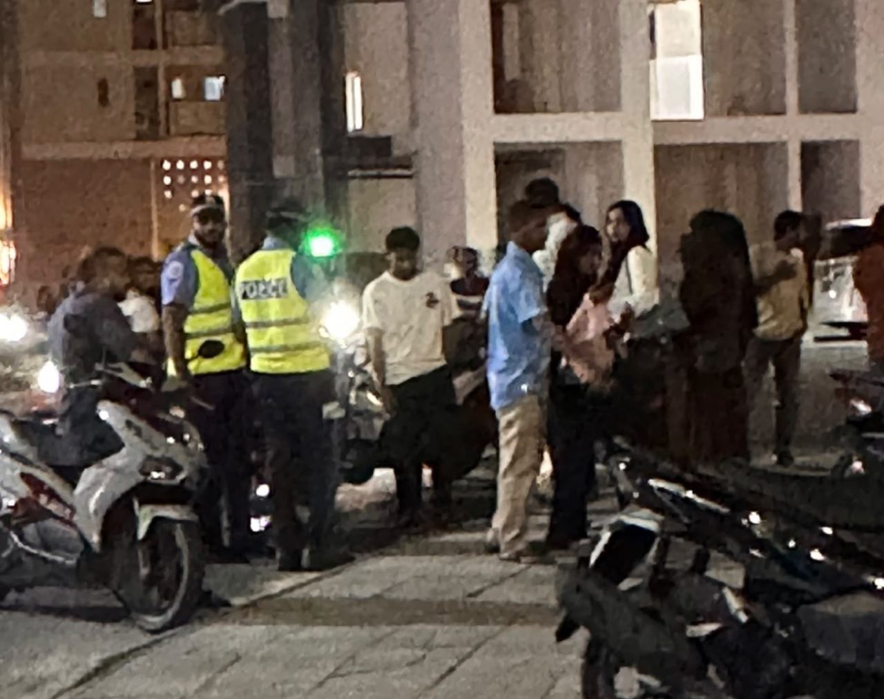 ފޭސް ދޭއްގައި ހިނގި ސައިކަލު އެކްސިޑެންޓެއްގައި ހަތަރު މީހަކަށް އަނިޔާ ވެއްޖެ