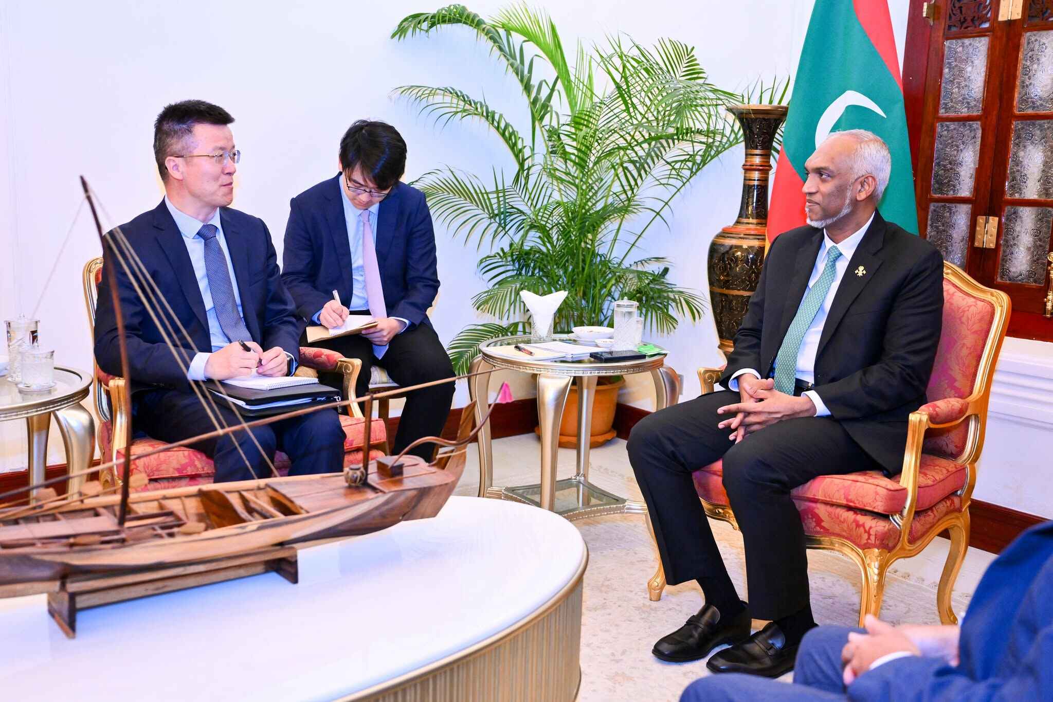 ރައީސްގެ އިސްލާހީ ބަދަލުތަކަށް ޗައިނާގެ ކޮމިއުނިސްޓް ޕާޓީގެ ތައުރީފު