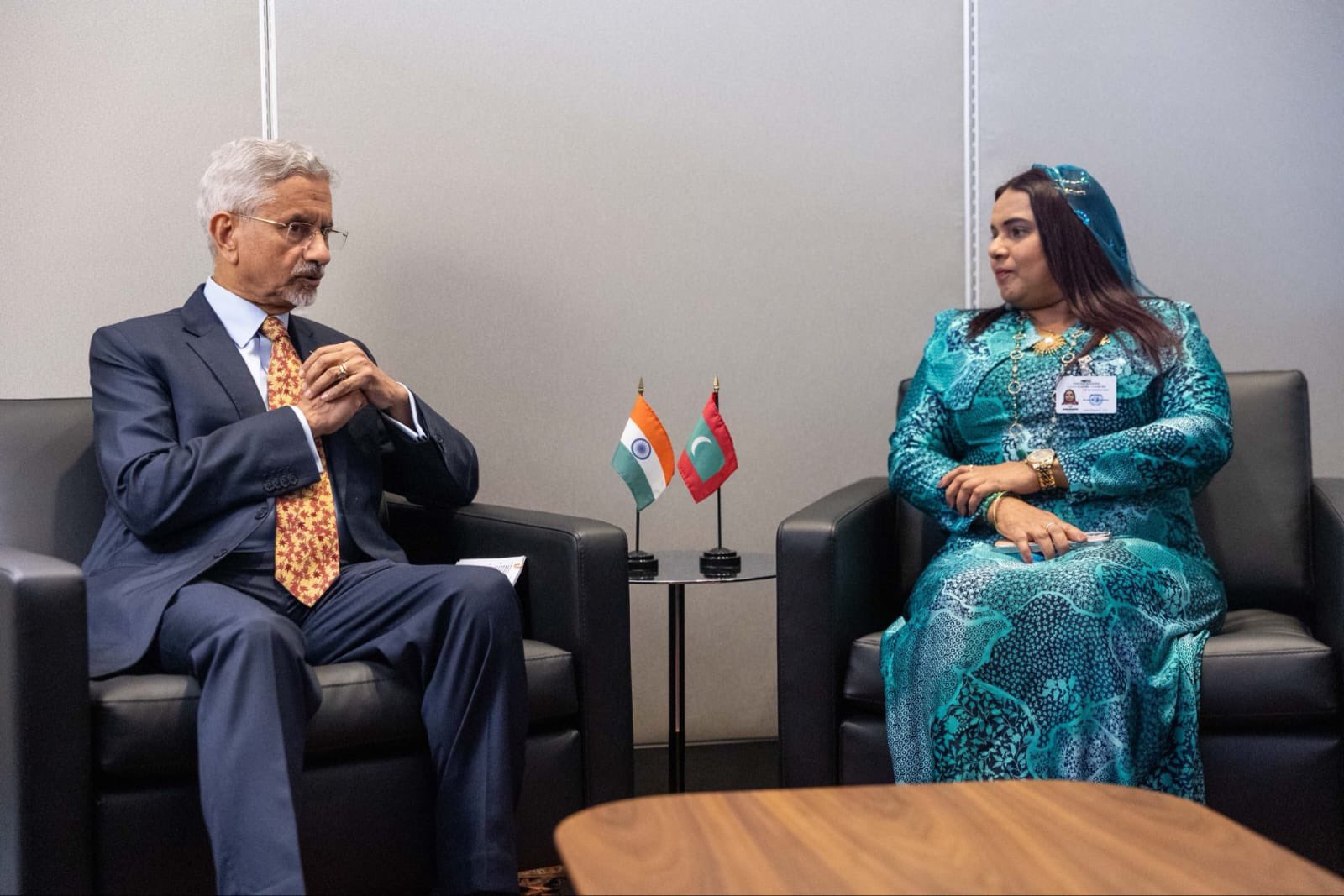 ނިއުޔޯކްގައި އިރުތިޝާމް އާއި ޖައިޝަންކަރު ބައްދަލުކުރައްވައިފި