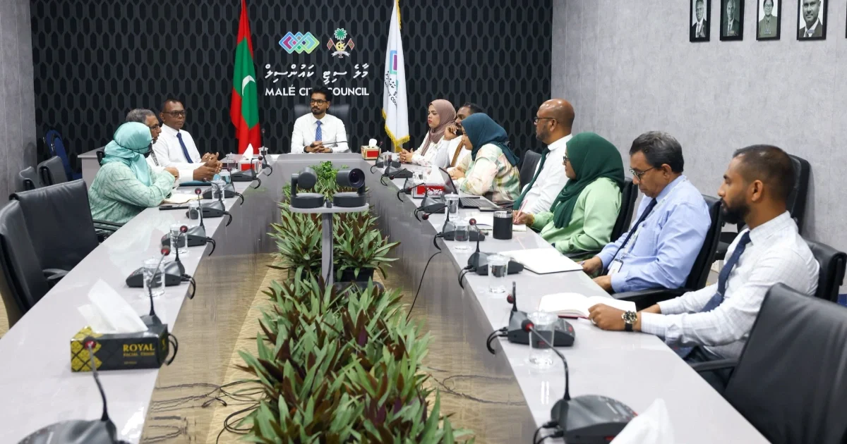 ދުމުން ރައްކާތެރިވުމަށް މާލޭގައި ސްމޯކިން ކިއޮސްކު ގާއިމުކުރަން ވިސްނަނީ