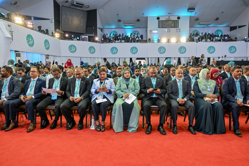 ޕީއެންސީގެ ލީޑަރޝިޕަށް ރައީސް 10 ބޭފުޅަކު އައްޔަންކުރައްވައިފި