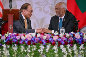 މެލޭޝިއާގެ ބޮޑުވަޒީރުގެ ފުރަމާނަ ދަތުރުފުޅު ނިންމަވާލައްވައި ފުރާވަޑައިގެންފި