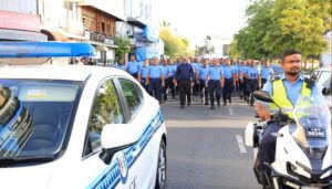 ފުލުހުންގެ ދުވަހުގެ ހިނގާލުމުގައި 1،000 އަށްވުރެ ގިނަ މުވައްޒަފުން ބައިވެރިވެއްޖެ