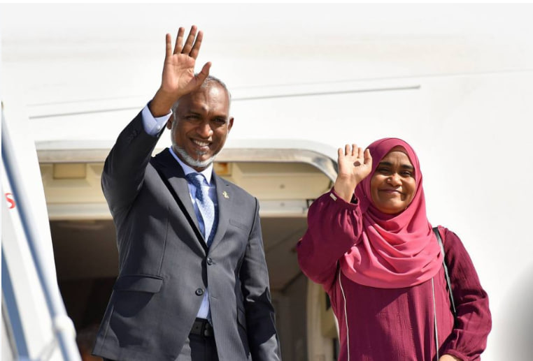 ރައީސުލްޖުމްހޫރިއްޔާއާއި ފަސްޓް ލޭޑީ ނުރަސްމީ ދަތުރެއްގައި ސިންގަޕޫރަށް ފުރާވަޑައިގެންފި