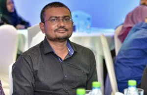 ހަމަހަމަކަމާއެކު މަސައްކަތްކުރަން ދަތިކަމަށް ވިދާޅުވެ މީޑިއާ ކޮމިޝަނުގެ ރައީސް އިސްތިއުފާދެއްވައިފި
