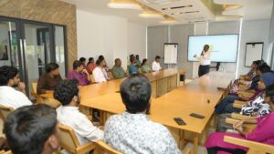 ގުރައިދޫގައި ދިރިއުޅޭ އިންޑިއާ ރައްޔިތުންނާ އިންޑިއާ ހައިކޮމިޝަނަރު ބައްދަލު ކުރައްވައިފި