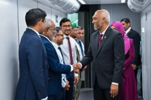 ރައީސް މުޢިއްޒު ޕާކިސްތާނަށް ފުރާވަޑައިގެންފި