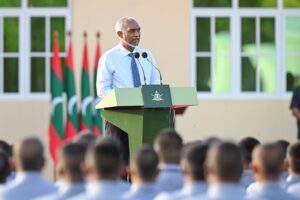 ދިވެހި ވަޠަނީ ޚިދުމަތުގެ ކުރިމަގު ވަރަށް އުޖާލާ: ރައީސް