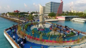 ސުނާމީ ބިނާއާއި ސޯޝަލް ސެންޓަރާ ދެމެދު މަގު މިރޭ ބަންދުކުރަނީ