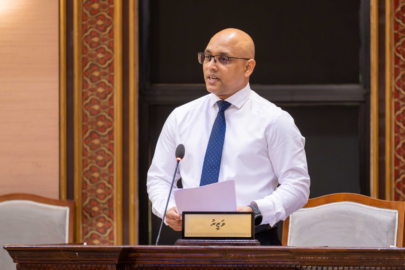 އަމާޒަކީ މި އަހަރުވެސް ސަޕްލިމެންޓަރީ ބަޖެޓަކާ ނުލައި ހަރަދު ދެކޮޅު ޖެއްސުން: ޒަރީރު