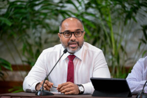 ރަސްމާލޭ މަޝްރޫޢާ ބެހޭ ރައީސް ޔާމީންގެ ބަޔާނަކީ ސިޔާސީ މަންފާއަށް ކުރާ ކަމެއް: އިޙްސާން