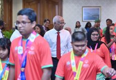 ސްޕެޝަލް އޮލިމްޕިކް ޓީމު ހޯދި ކާމިޔާބީއަށް ރައީސްގެ ދެކަނބަލުން މަރުހަބާ ދެންނެވުން، ފޮޓޯ: ރައީސް އޮފީސް