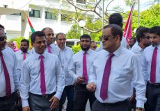 ރައީސް ޔާމީންގެ ކެނޑިޑެސީ ފޯމު ހުށަހެޅި ޚާއްސަ ރަސްމިއްޔާތެއްގައި، ފޮޓޯ: ޕީޕީއެމް