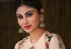 Mouni-Roy-c