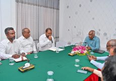 Muizzu meeting Ihavandhoo council