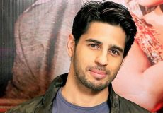 Sidharth_Malhotra-22