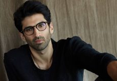 adityaroy kapur 22