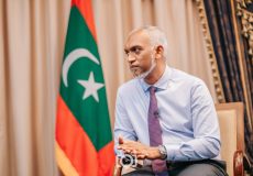 ރައީސް ޑރ. މުއިއްޒު އިއްޔެ "ވަގުތަށް" އިންޓަވިއު ދެއްވަނީ. --- ފޮޓޯ: ވަގުތު އިމޭޖަސް