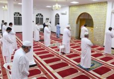 praying in mosque