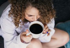 woman-drinking-coffee